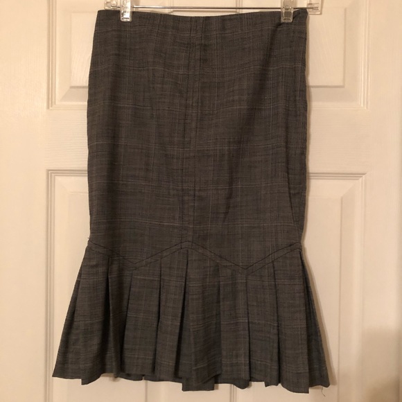 SEXY GREY SKIRT - Picture 1 of 3